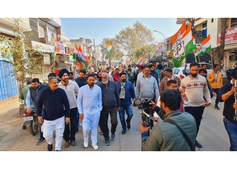 ਸੰਗਰੂਰ ਦੇ ਅਨਾਜ ਮੰਡੀ ਵਿਖੇ ਜਾ ਕੇ ਡੋਰ ਟੂ ਡੋਰ ਚੋਣ ਪ੍ਰਚਾਰ ਕੀਤਾ 